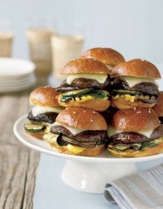 Fresh_Easy_Grilled_Portobello_Mushroom_Sliders_Spring